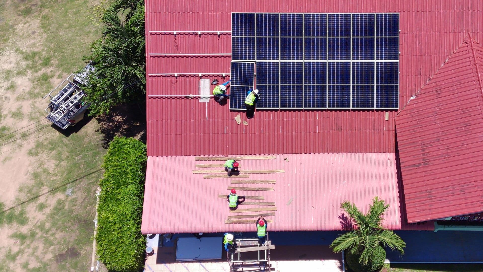ติดตั้งระบบ Solar Rooftop รพ.สต. แสนสุข